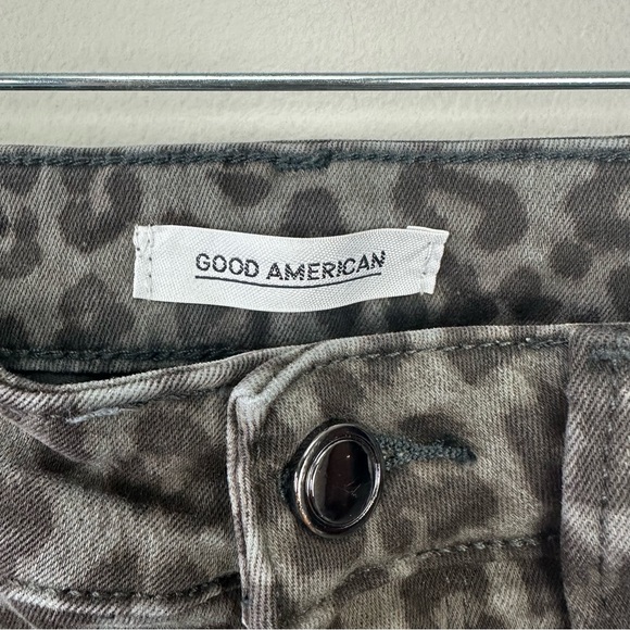 Good American Good Legs Animal Print Jeans - Picture 5 of 10